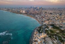 Revue de presse israélienne: La question des otages de Gaza sur le devant de la scène aerial photo of city by the sea
