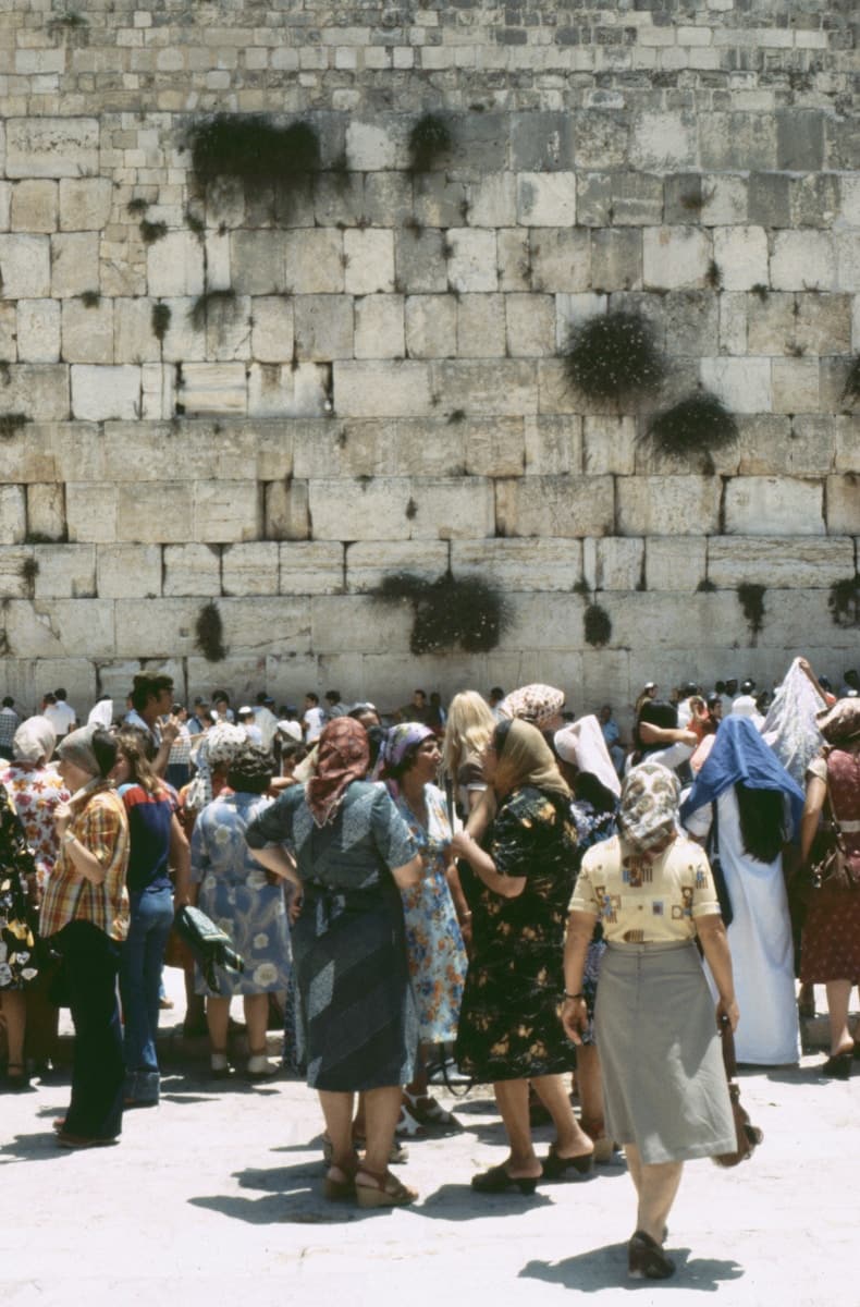 Revue de presse israélienne: tensions et transformations majeures en Israël, entre diplomatie, société et enjeux internationaux