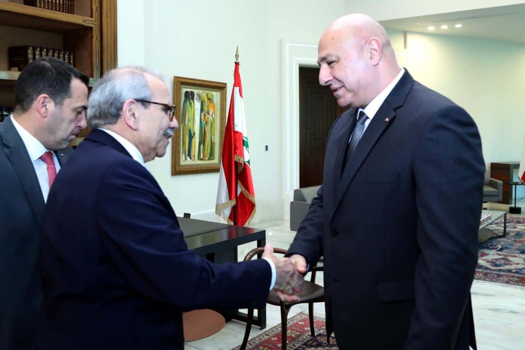 Nawaf Salam face à l’urgence économique : le Liban peut-il encore éviter l’effondrement ?