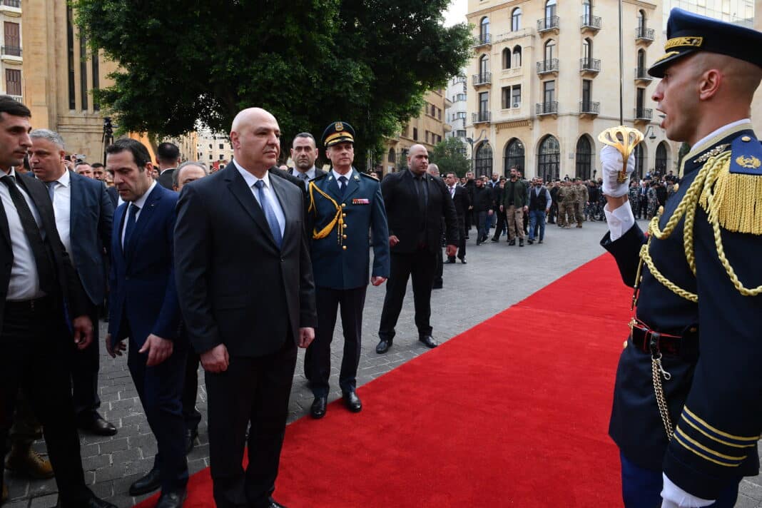 Joseph Aoun reçoit des invitations officielles du Qatar et de la Jordanie