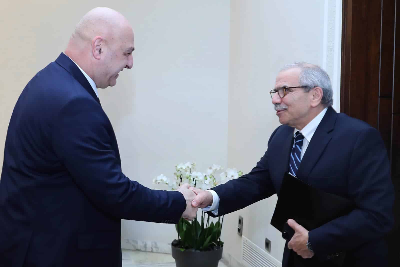 Crise et diplomatie : comment Joseph Aoun et Nawaf Salam tentent de repositionner le Liban sur l’échiquier international Nawaf Salam appelle à renforcer la surveillance du cessez-le-feu après les frappes israéliennes