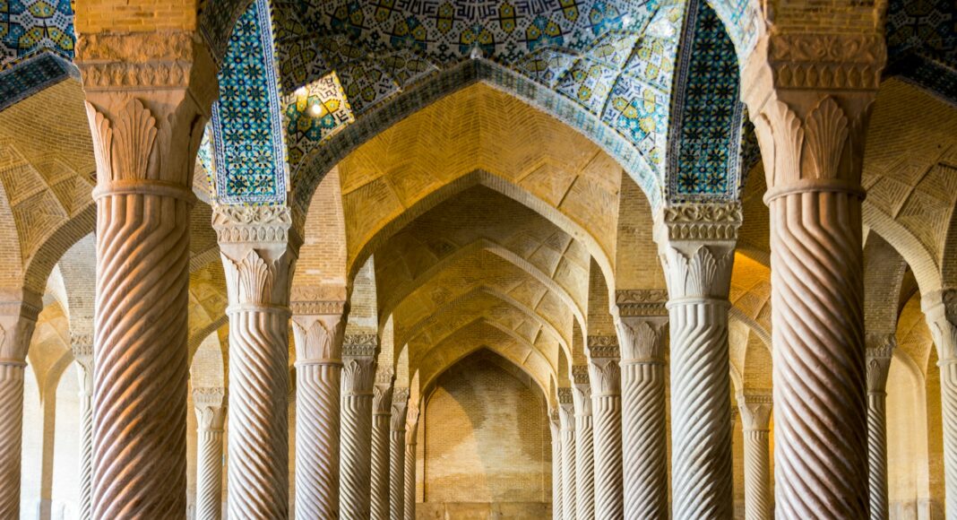 brown concrete building close-up photography