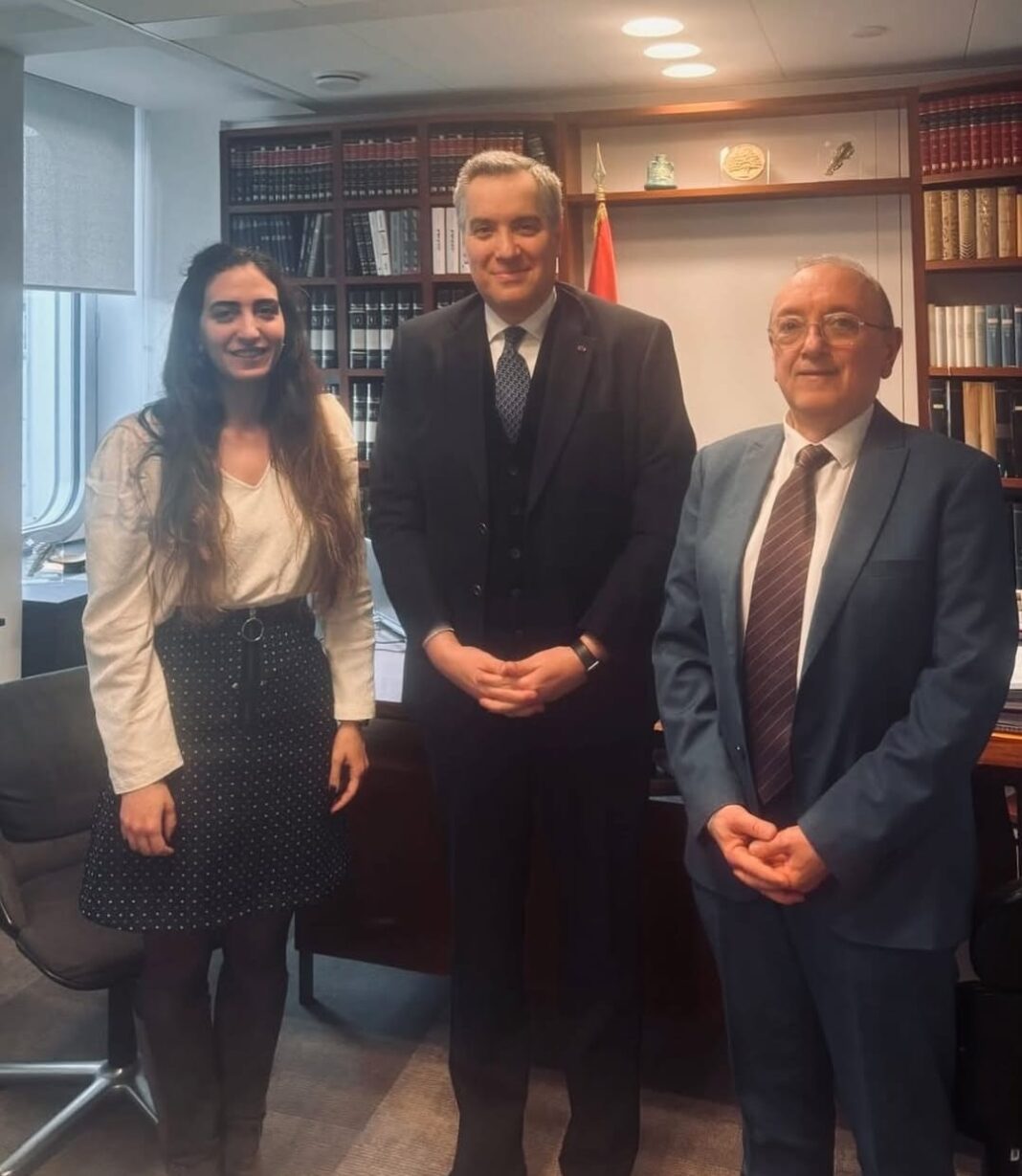 وفد من الجمعية الطبية اللبنانية الاوروبي (ELMS) يلتقي القائم بالاعمال اللبناني في باريس ورئيس البعثة اللبنانية في الاونيسكو للتأكيد على المساهمة في انجاح المبادرات التي تقوم بها الجمعية