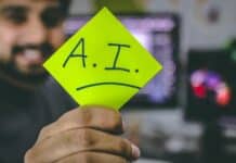 L’intelligence artificielle au Liban : un moteur de transformation numérique en plein essor person holding green paper