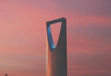 Arabie saoudite : le projet NEOM entre ambition et scepticisme architectural photography of concrete establishment