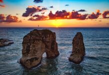 Revue de presse du 14/03/2025: Le FMI maintient ses positions face au Liban two rock formations in body of water