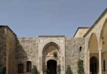 Revue de presse du 25/03/25: L’escalade israélienne et ses répercussions au Liban swimming pool