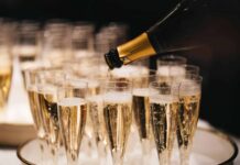 Taxes au Liban : Quand l’État sabre le champagne et les murs clear drinking glass with brown liquid
