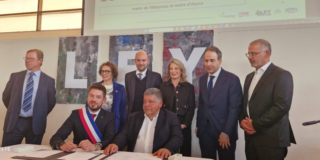 Signature du partenariat entre Villepreux et Aazour