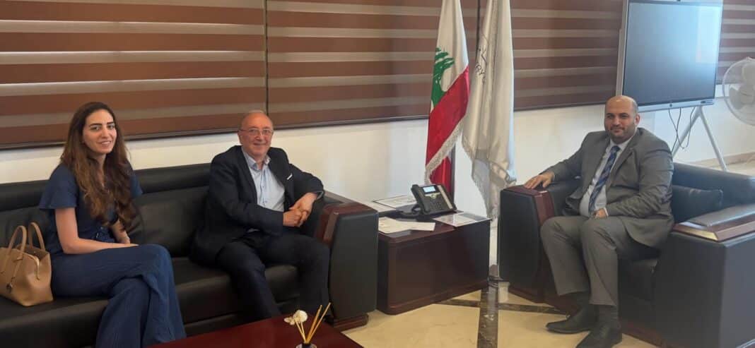 وفد من الجمعية الطبية اللبنانية الاوروبية يلتقي وزير الصحة ركان نصرالدين ويبحث سبل تعزيز التعاون بين الجمعية والوزارة.