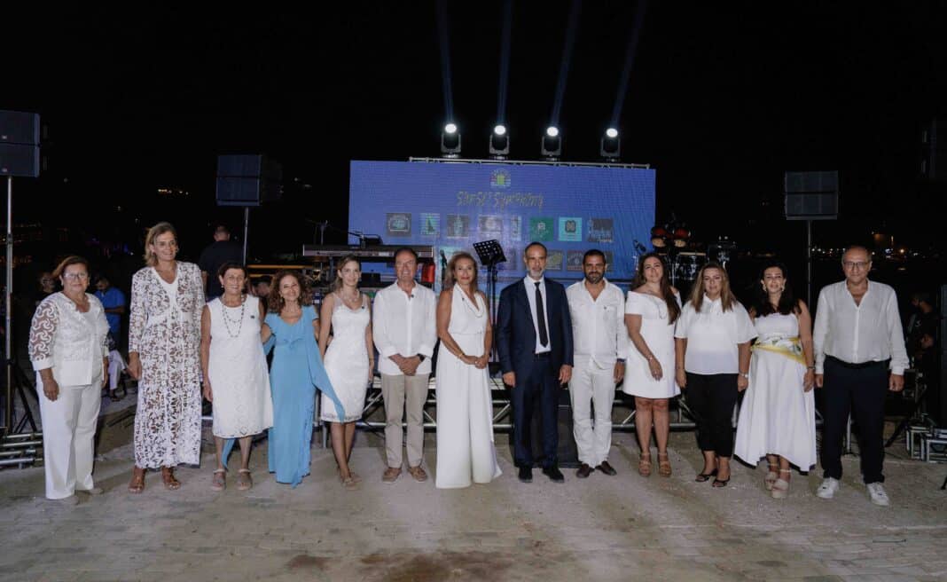 Le ministre Fayez Rasamny avec la présidente et les membres de l’association Patrimoine Tripoli Liban
