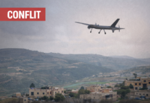 Un drone israélien largue une bombe sonore sur un quartier de Mays al-Jabal au Liban-Sud