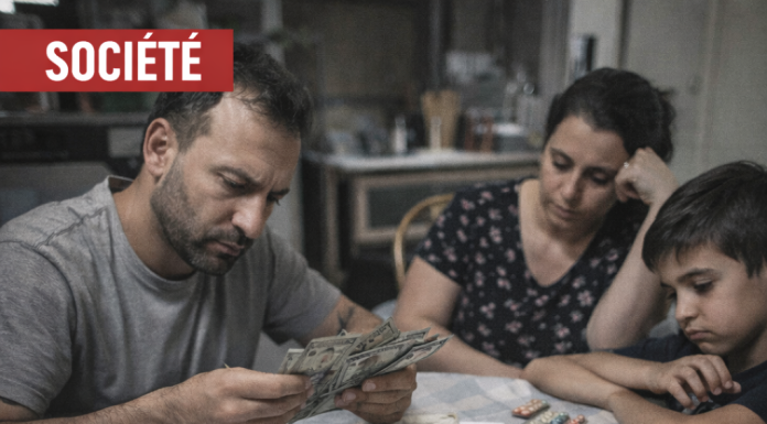 La famille comme assureur: quand les ménages remplacent l’État, mois après mois