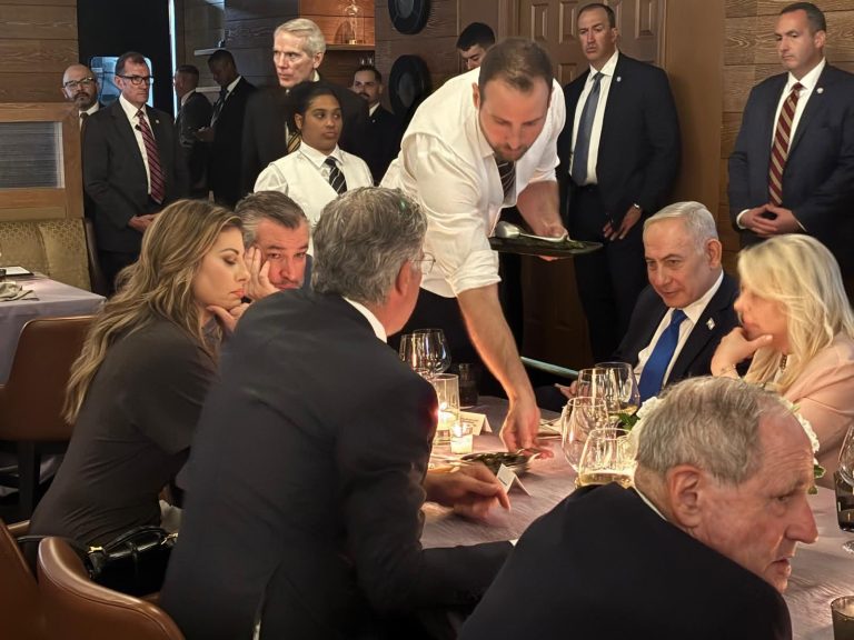 Polemic: Antoun Sehnaoui diners with Netanyahu
