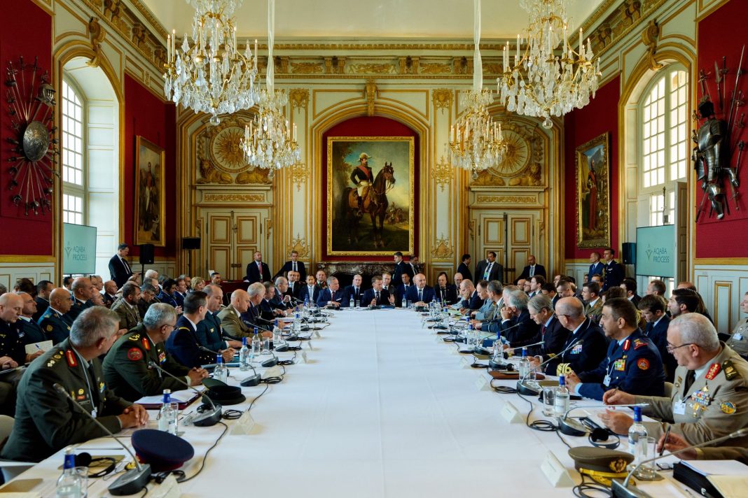 À Paris, Aoun, Macron et Abdallah II parlent du Liban